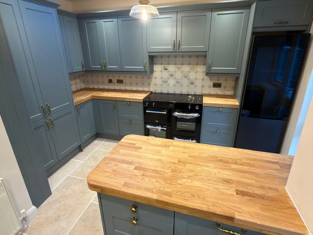 Kitchen cabinetry and worktops from Matthew 633's own project gallery